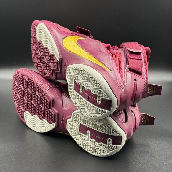 Nike LeBron Soldier 9 Premium - Picture 8 of 9